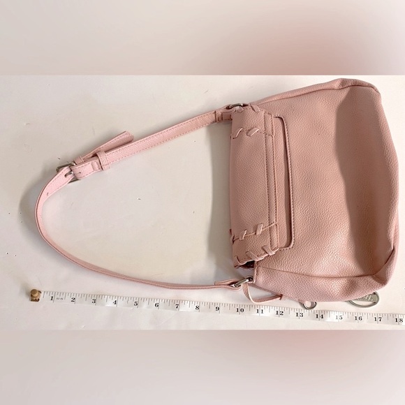 Carlos bubblegum pink vegan leather bag with fringe and silver details. - Picture 8 of 9